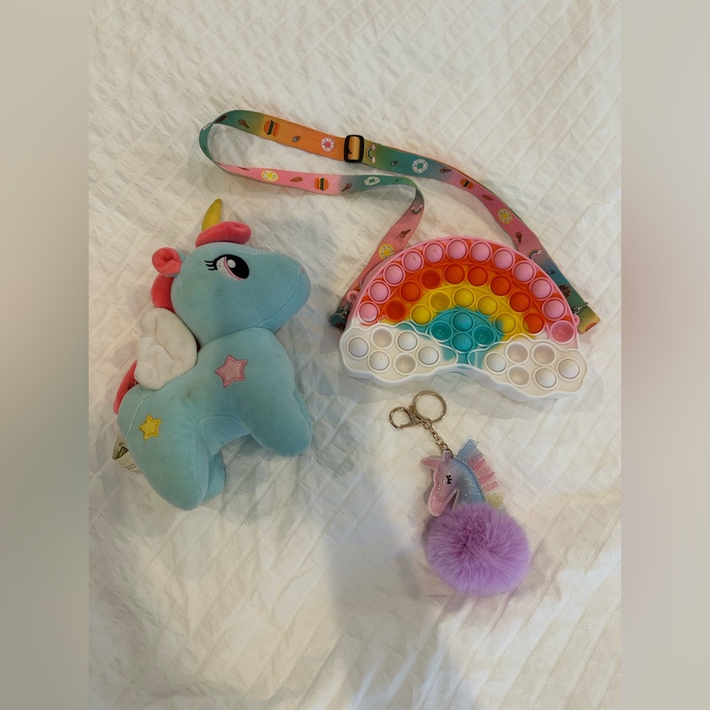 Bundle of rainbow bag unicorn plushy and unicorn keychain